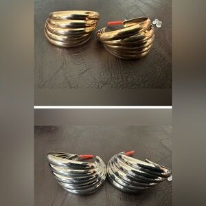 Set of two swirl earrings, gold, and silver